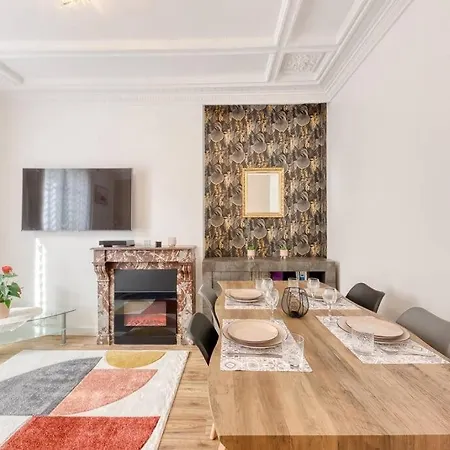 Proche Paris, Gare Rer C A 2 Min A Pieds, Notre Dame A 15min, Parking Prive Et Traveller Awards 2025 Apartment *